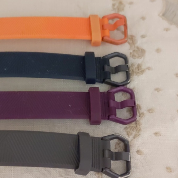 Fitbit Alta wrist straps set of 4 - Picture 2 of 7